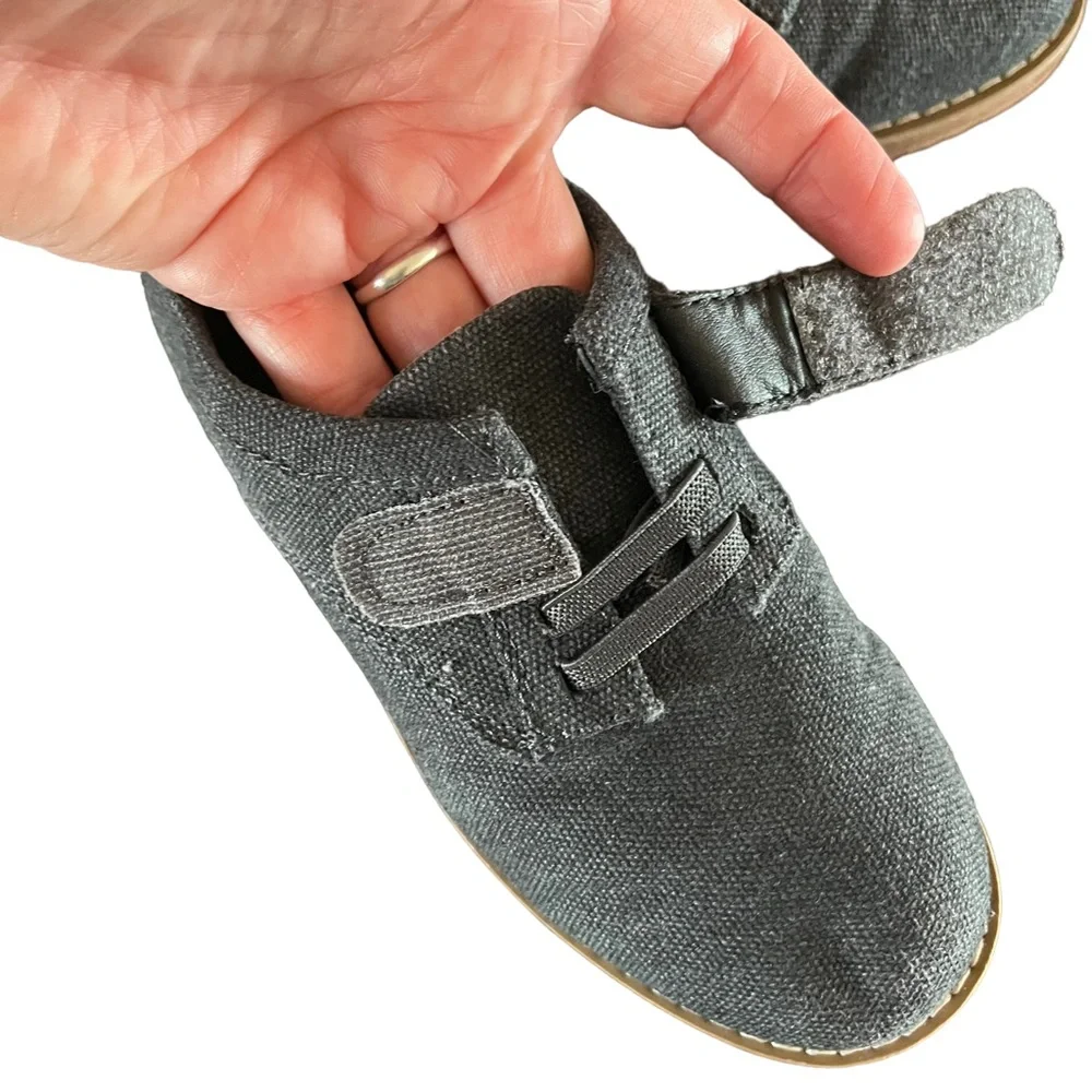 Cat & Jack Boys Gray Canvas Casual Dress Shoes Size 11 - Picture 6 of 7